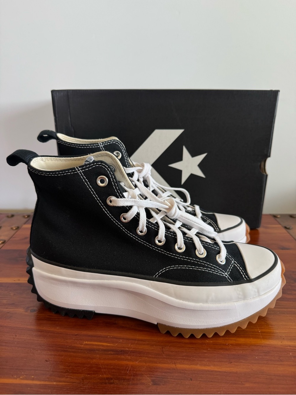 Converse Run Star Hike Hi Platform Black White Gum Women 10 Men 8.5 NIB